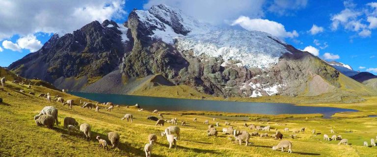 Classic Trek To Ausangate 5D/4N (VIA PACCHANTA).